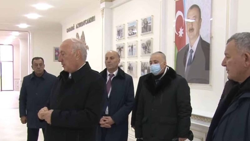 Zakir Fərəcov stadionun şəraiti ilə tanış olub