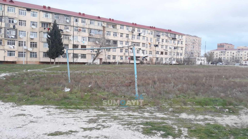 Təmir olunması vəd edildiyi stadionun son halı