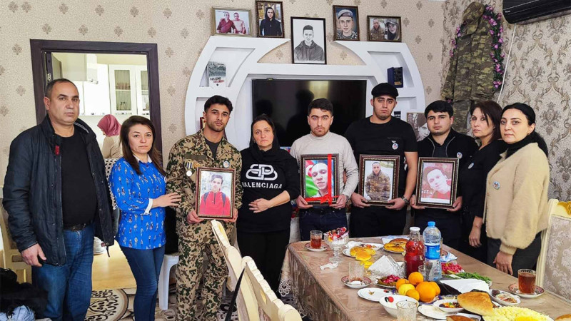 Peşə Təhsil Mərkəzinin kollektivi şəhid Əmrah Bayramovun xatirəsini anıb
