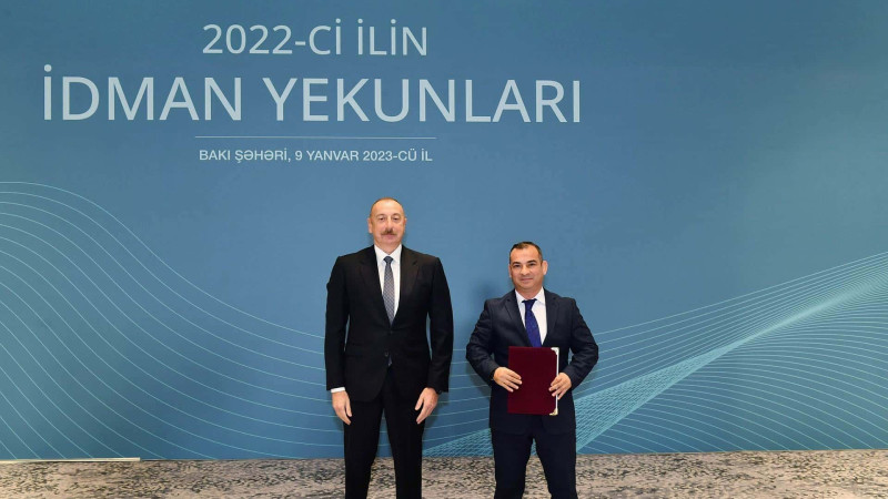 Prezident sumqayıtlı məşqçiyə mənzil hədiyyə etdi