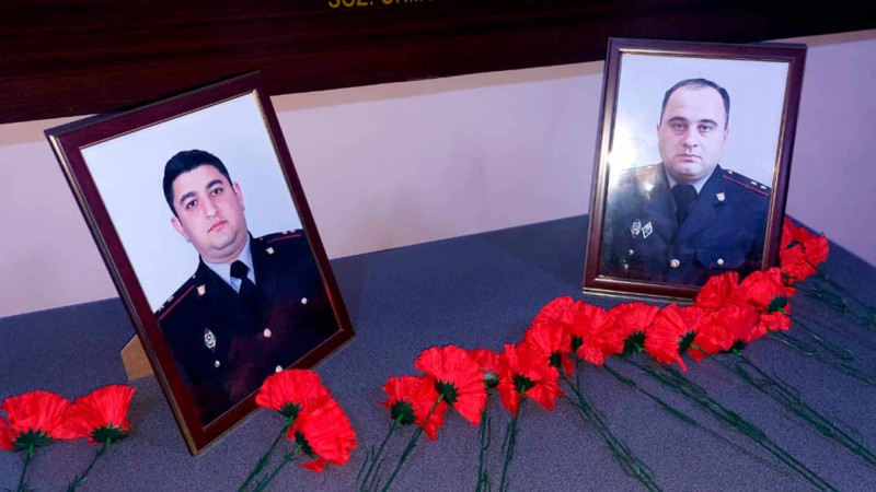 Dəm qazından boğulan polis leytenantı torpağa tapşırılıb