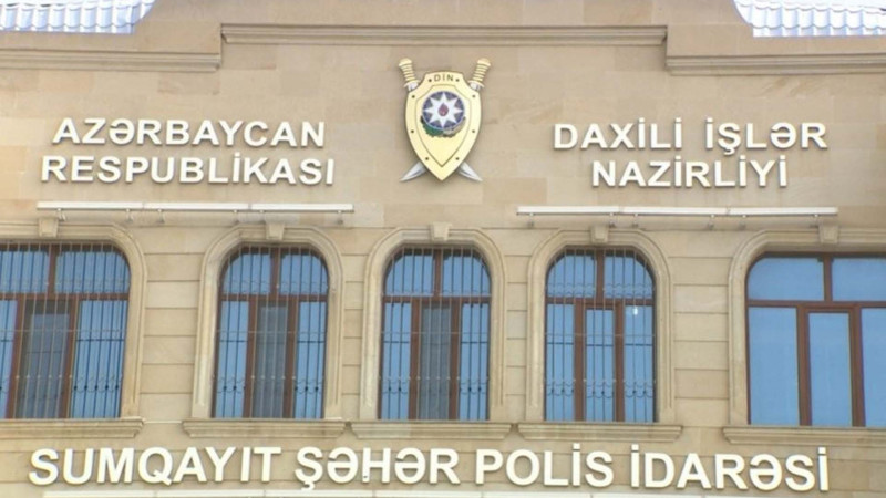 Polis idarələrində qeydiyyatda olan sakinlər havada qalıblar
