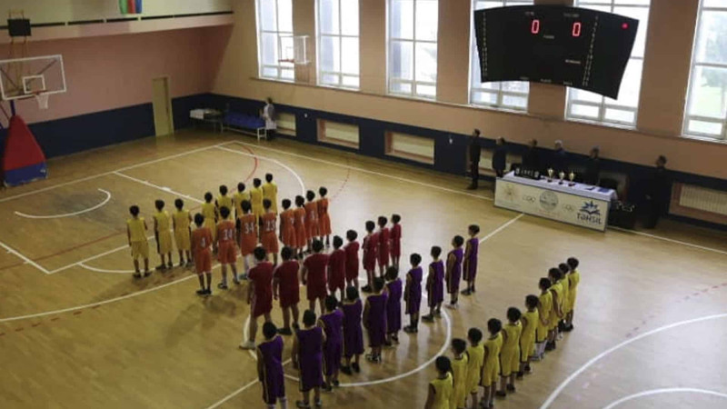 Yeniyetmə basketbolçular birincilikdə mübarizə aparıblar