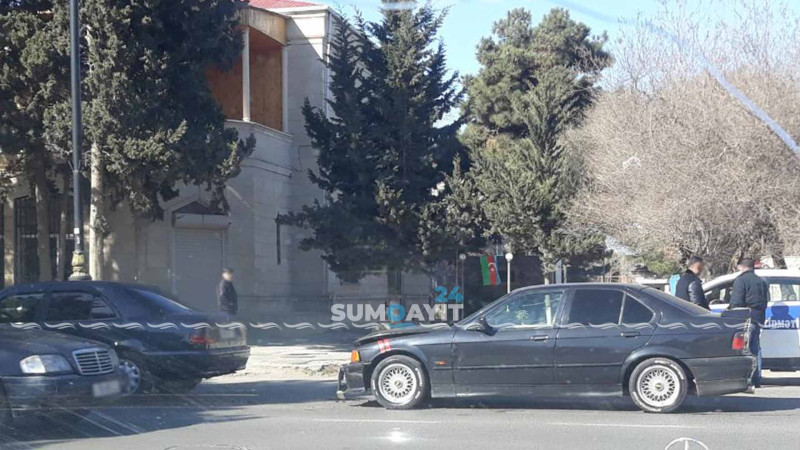 Sürücünün qəfil əyləci basması qəzaya səbəb olub