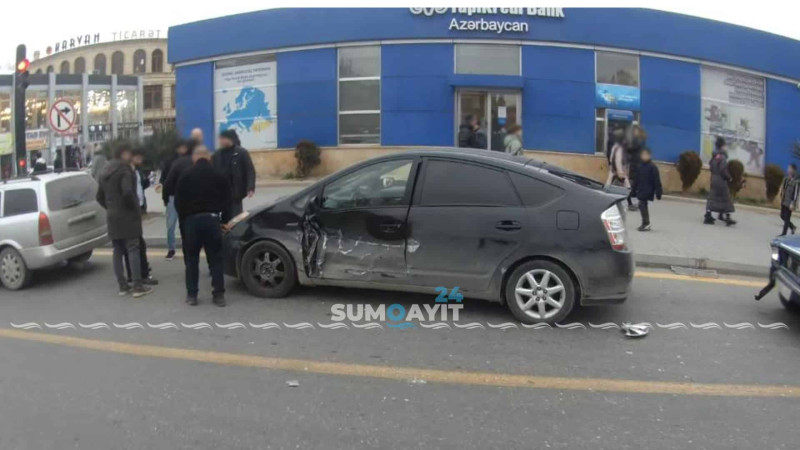 Sumqayıtda iki minik maşını toqquşub