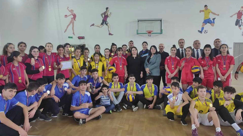 Voleybolçularımız yarışın qalibi olublar