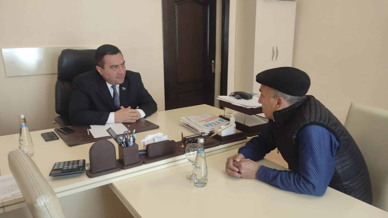 Deputat Müşfiq Məmmədli sakinlərlə görüşüb
