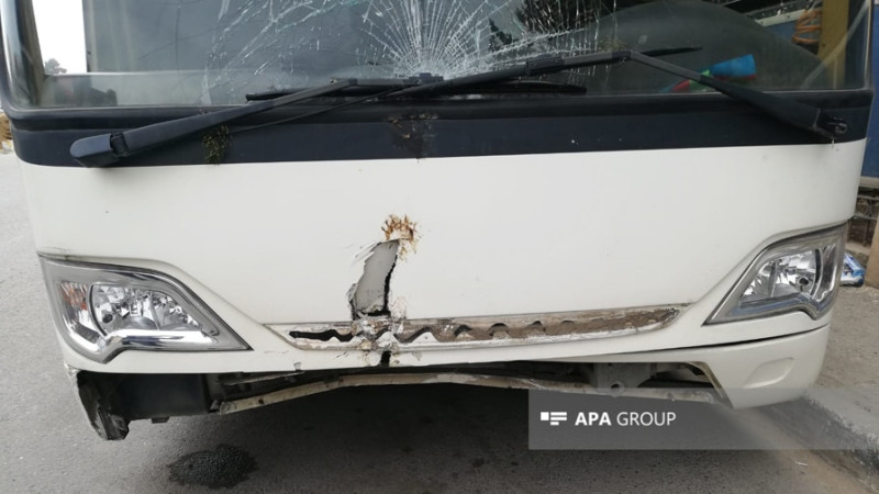 Servis sürücüsünün ürəyi tutdu, qəza baş verdi
