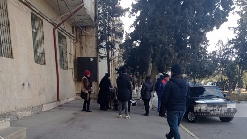 Sumqayıtda kişi 5-ci mərtəbədən yıxılıb