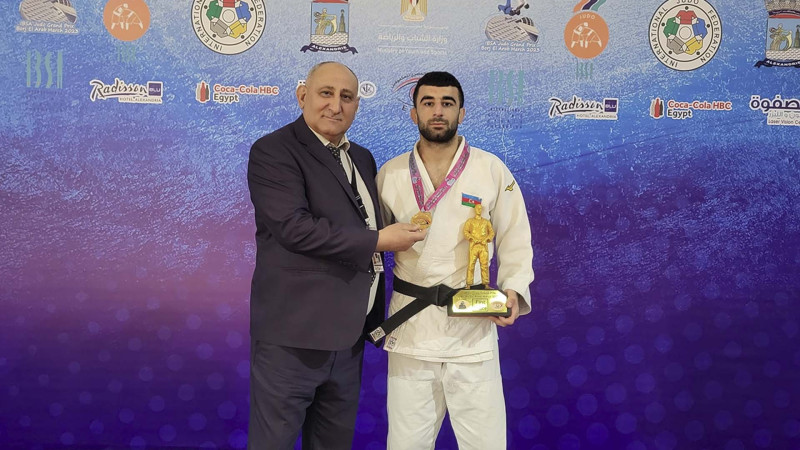 Namiq Abaslı Qran-Prinin qızıl medalına sahibləndi