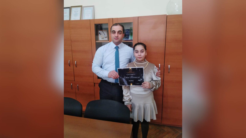 Məktəblimiz piano yarışmasında diplomla təltif olunub