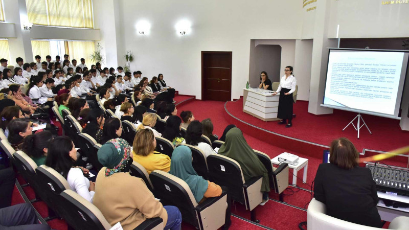 Tələbə və valideynlərə “Erkən nikah və qohumlar arasında nikahın mənfi nəticələri” izah edilib