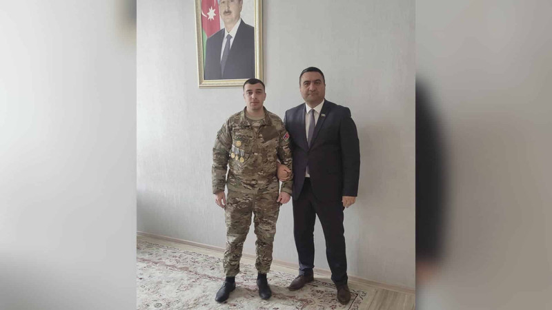Sumqayıtda deputat vətəndaşları qəbul edib