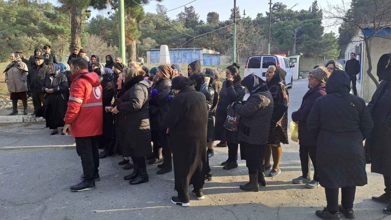 QAC ahılları bayram sovqatları ilə sevindirib