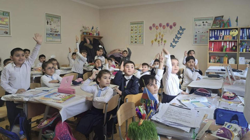 1-ci sinif şagirdləri viktorinaya qatılıblar