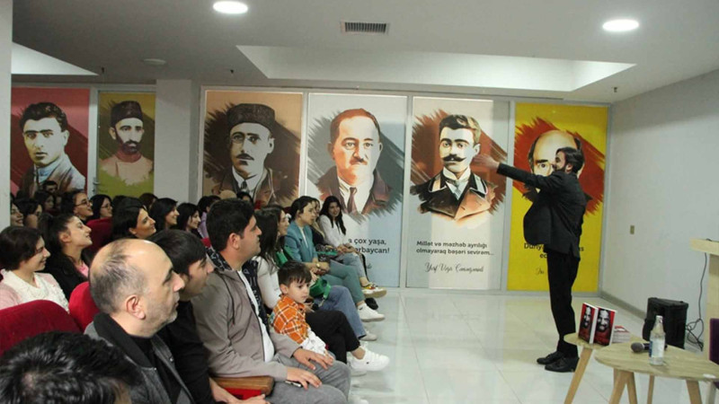 Səfa Mehdinin kitabının təqdimat mərasimi olub