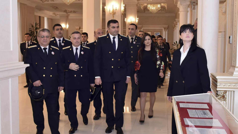 Prokurorluğun əməkdaşları Heydər Əliyev Mərkəzində ekskursiyada olublar