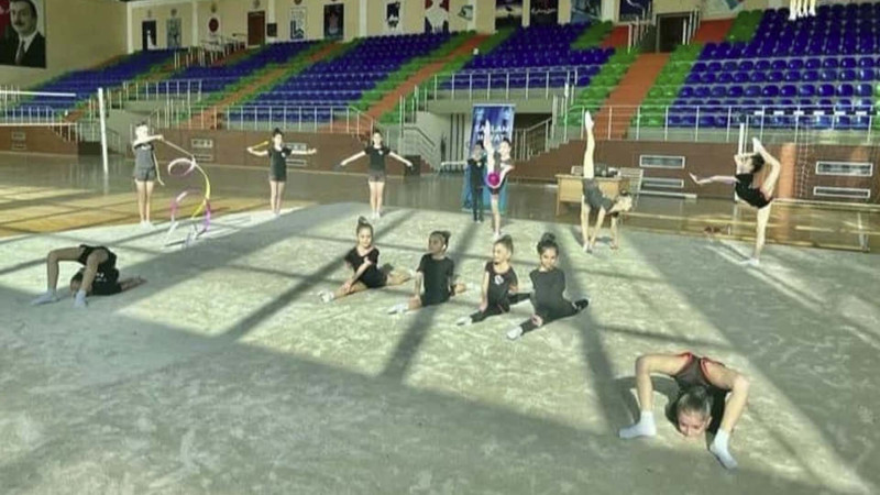 Sumqayıtda bədii gimnastika üzrə ustad dərsi təşkil olunub