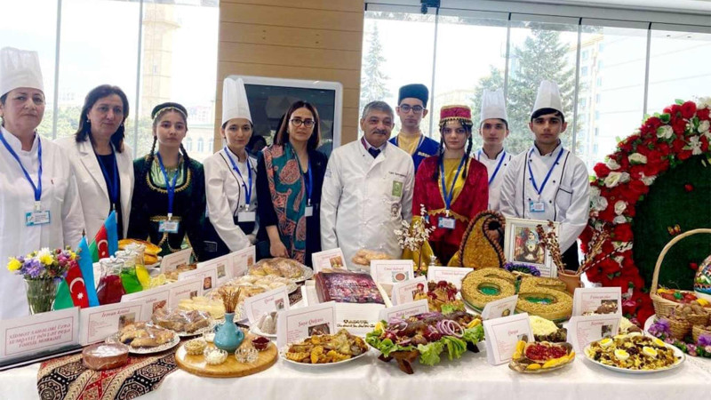 Gənc kulinarlarımız Ən yaxşı dizayna görə mükafatlandırılıblar