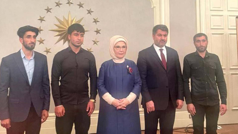 Əminə Ərdoğan Sərvər Bəşirlini iftar mərasiminə dəvət edib