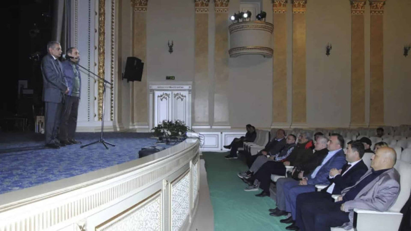 Sumqayıt teatrında unudulmaz rejissor Rövşən Almuradlının anım günü keçirilib