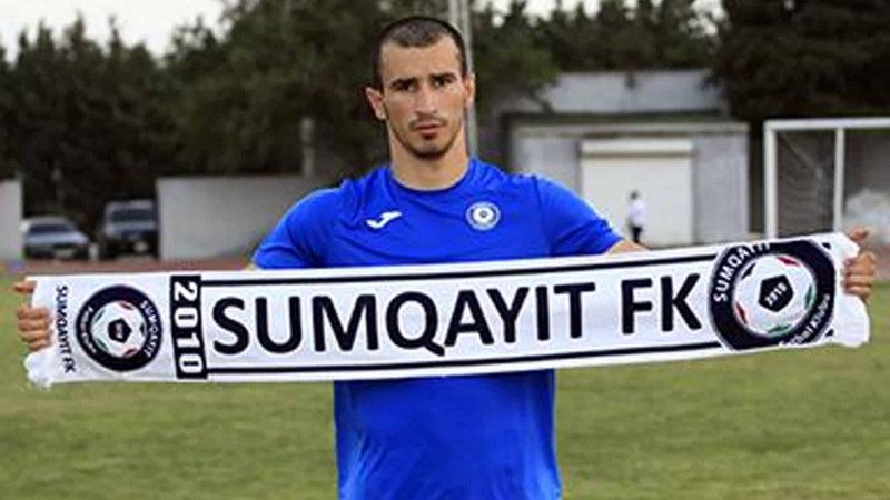 “Sumqayıt”ın keçmiş oyunçusu danışılmış matçlara görə futboldan uzaqlaşdırılıb