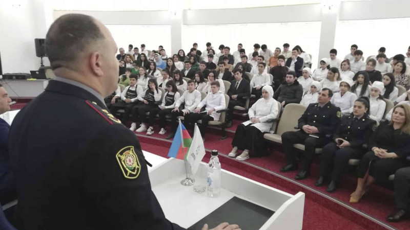 Tələbələri narkomaniyanın fəsadları mövzusunda maarifləndiriblər