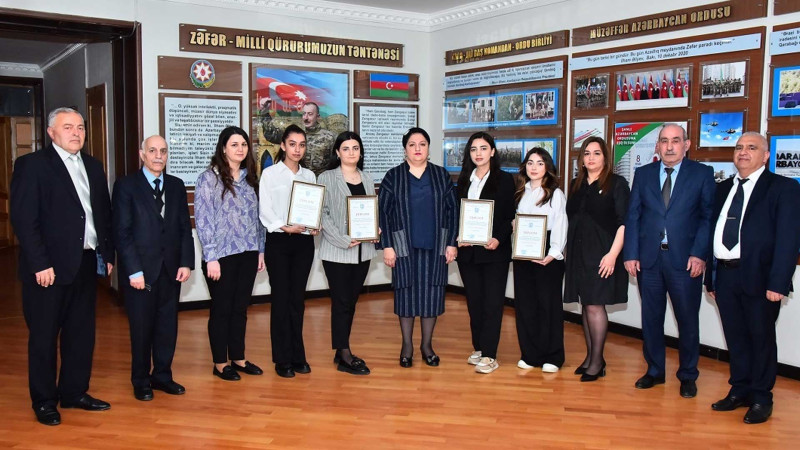 Fənn olimpiadasında qalib gələn tələbələr mükafatlandırılıblar