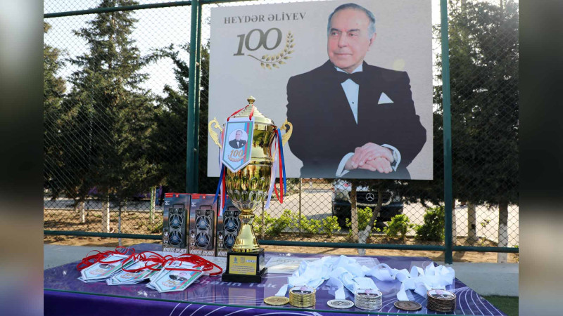 Heydər Əliyevin 100 illik yubileyinə həsr olunmuş minifutbol turnirinin qalibləri mükafatlandırılıblar