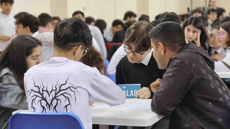 Ümummilli lider Heydər Əliyevin 100 illiyi münasibətilə məktəblilər arasında bilik yarışı təşkil olunub