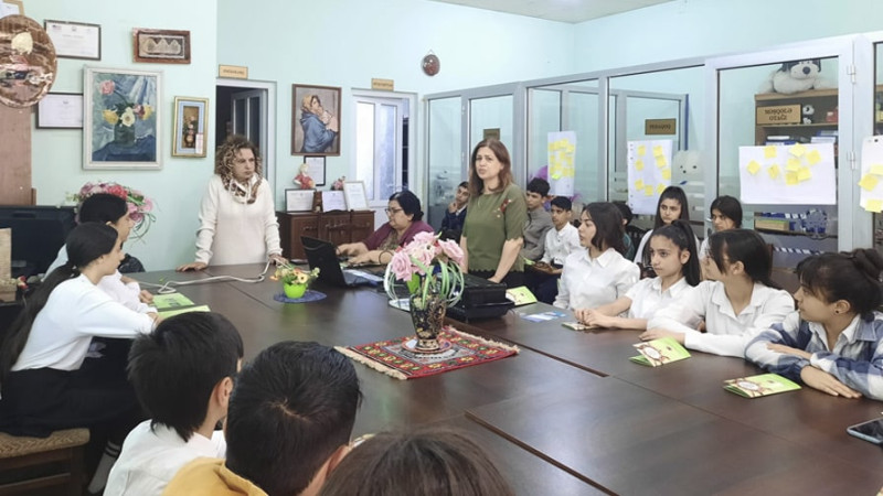 Kitabxana əməkdaşları maarifləndirici tədbir keçiriblər