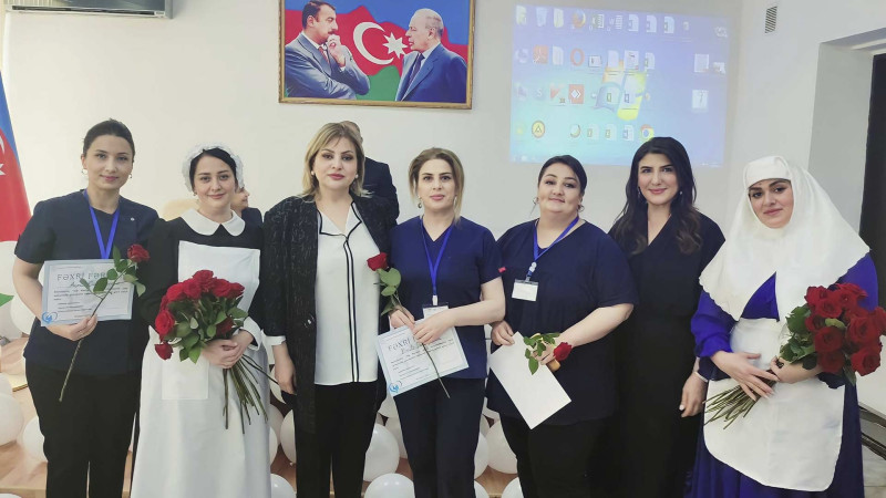 Bir qrup tibb bacısı peşə bayramı münasibətilə mükafatlandırılıb