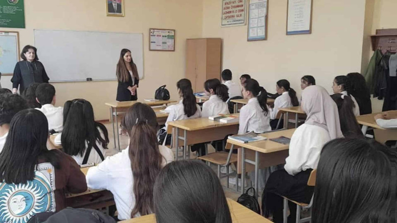 Sumqayıt məktəblərində peşəyönümlü görüşlər keçirilib