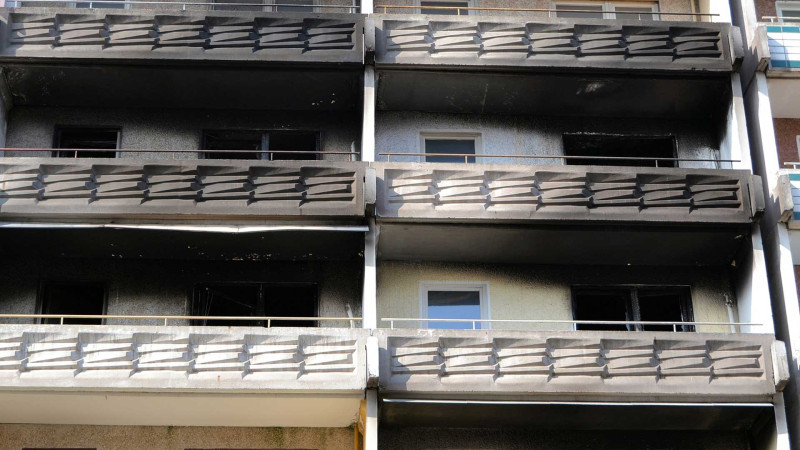 Yaşayış binasının pilləkən qəfəsində yanğın olub