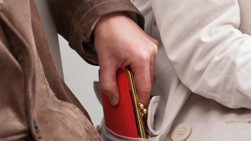 Sumqayıtda qadının cüzdanı talanıb