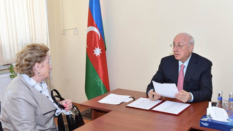 Zakir Fərəcov vətəndaşları qəbul edib