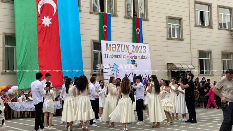 Sumqayıtda 9 083 məzun “Son zəng”i qeyd edir