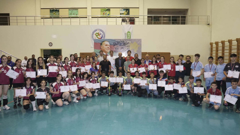 Qadın voleybolçularımız seleksiya turnirinin ön sıralarında qərarlaşıblar