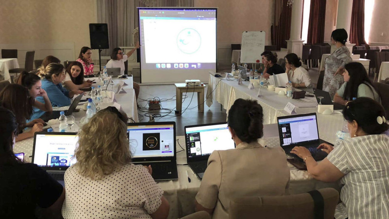 Qadın Resurs Mərkəzinin əməkdaşları sosial media strategiyasına dair biliklərə yiyələniblər
