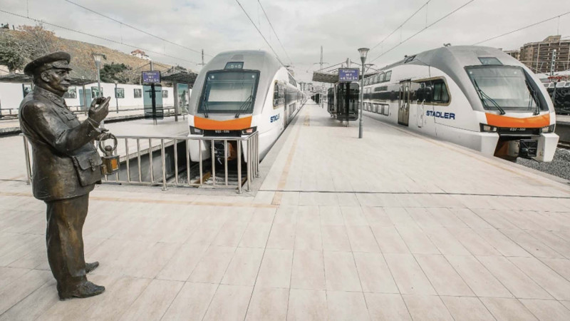 Bakı-Sumqayıt qatarlarında kağız biletlər ləğv edilir