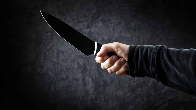 Coratda tanışların mübahisəsi bıçaqlanma ilə bitdi