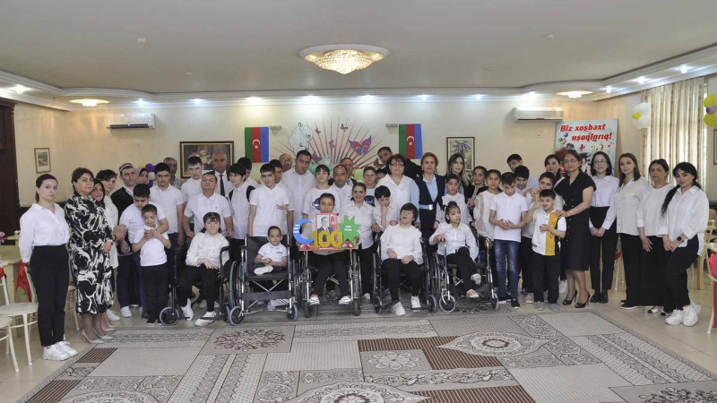 Məhkəmə işçiləri sağlamlıq imkanları məhdud uşaqlara baş çəkiblər