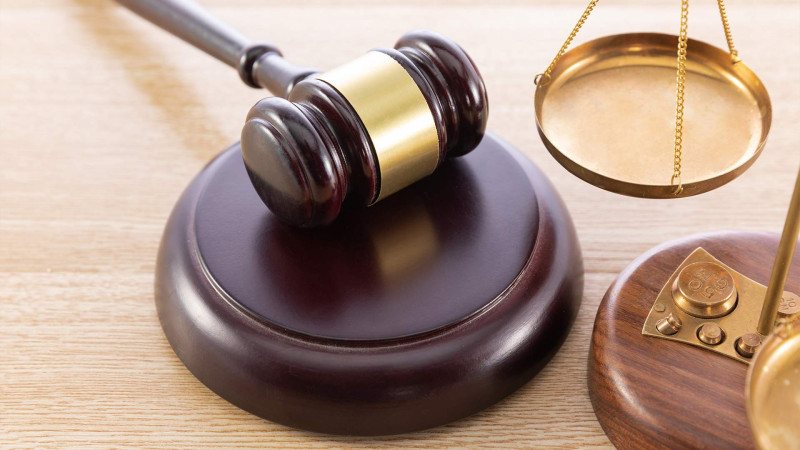 “Saxta polis əməkdaşı” qadını şantaj edib - Məhkəmə