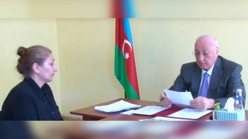 İcra başçısı sakinləri qəbul edib