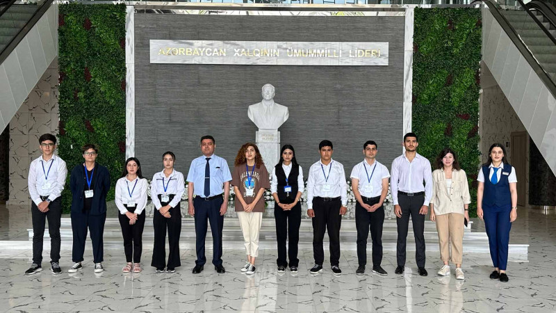 Könüllülər gənc şair Səddam Laçınla görüşüblər