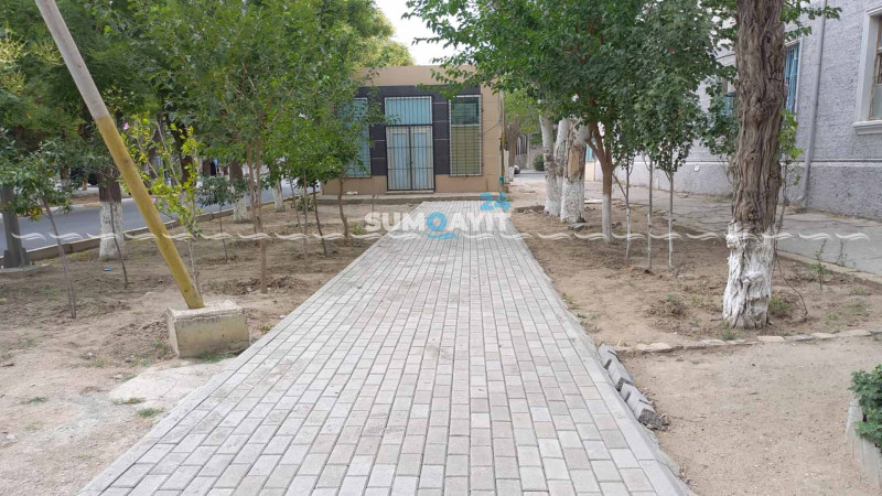 Polad Həşimov küçəsində səkilər yenidən qurulur