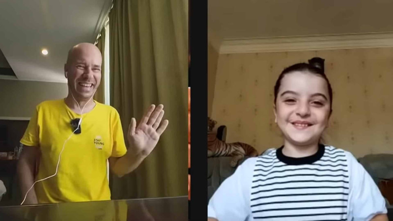 10 yaşlı Nuray tanınmış musiqiçi ilə həmsöhbət olub