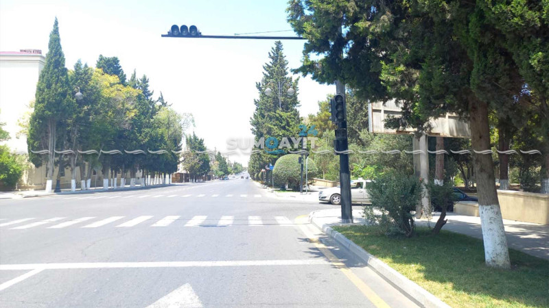 Sumqayıtda sönmüş işıqforlar aləmi bir birinə vurub