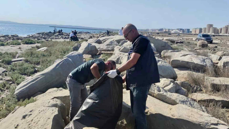 Xəzərin Sumqayıt sahili tullantılardan təmizlənib