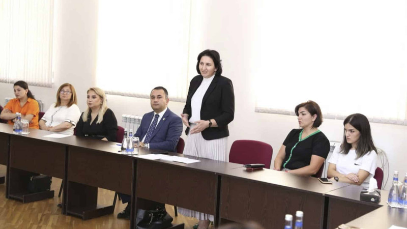 11 nömrəli məktəbdə şəhid xanımları ilə görüş təşkil olunub